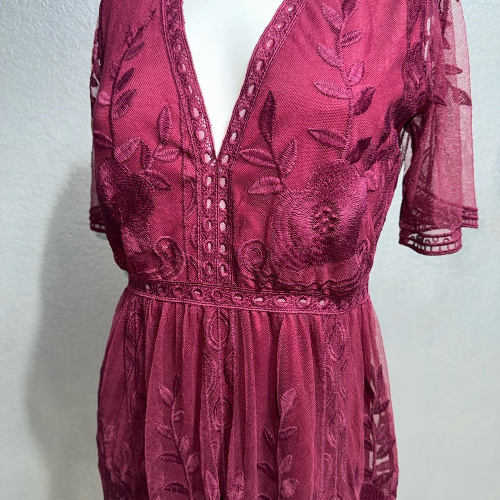 Chic Burgundy Lace Swim Cover-Up - Picture 7 of 17